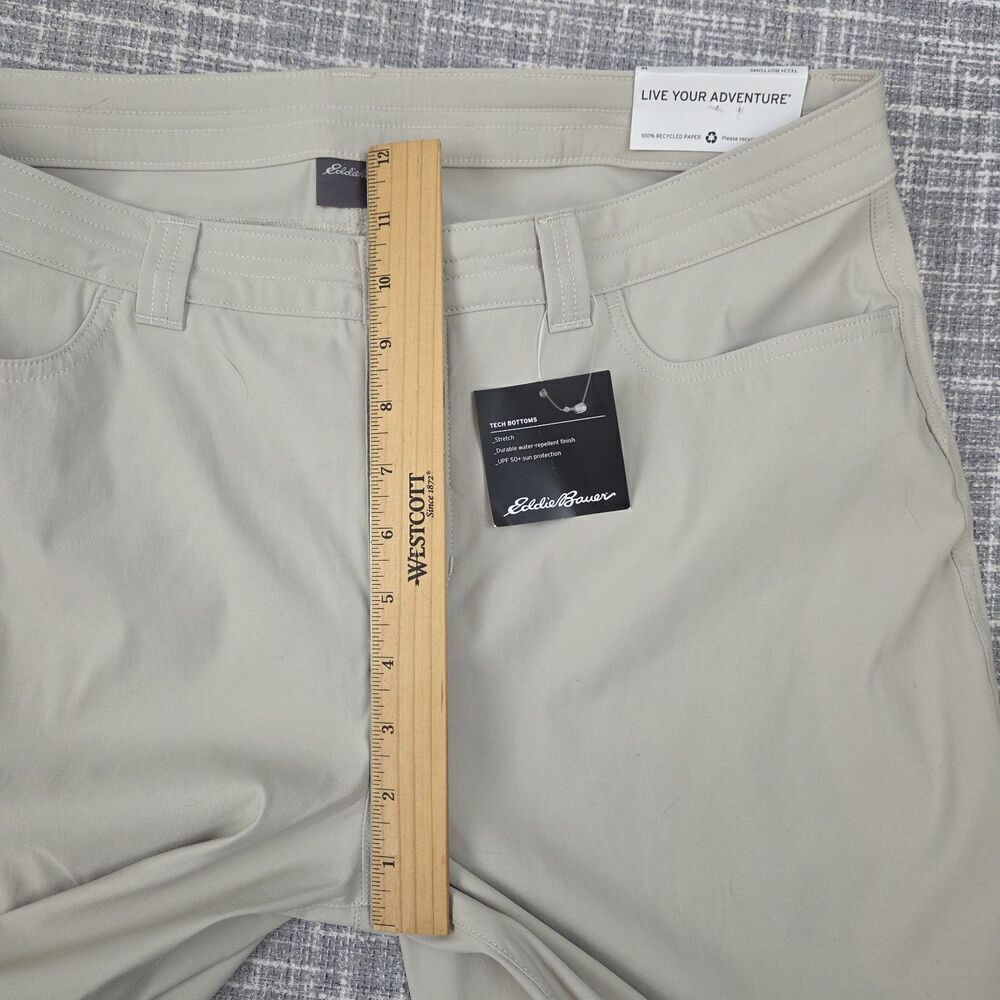 NEW Eddie Bauer Women's Tech Short 7” Pumice (Khaki) Women’s 12 SEE DESC - Picture 5 of 11